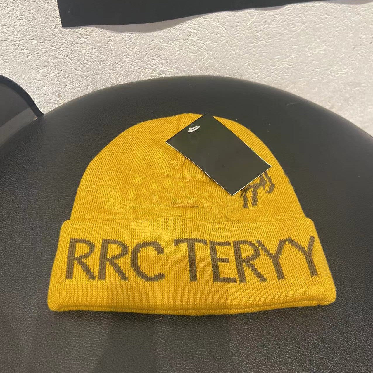 Acteryx Beanie
